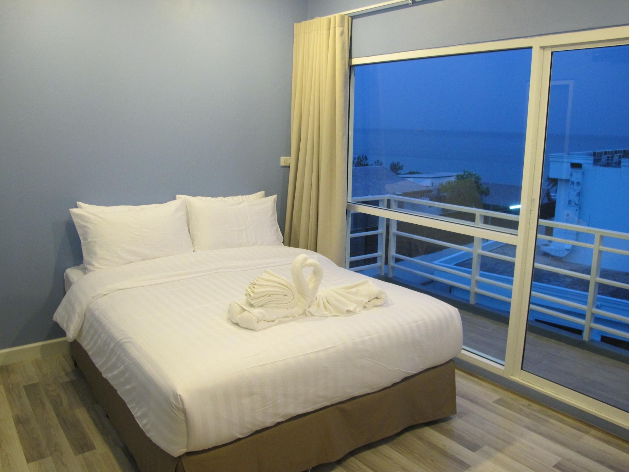 Nantra Hua Hin Hotel Exterior photo